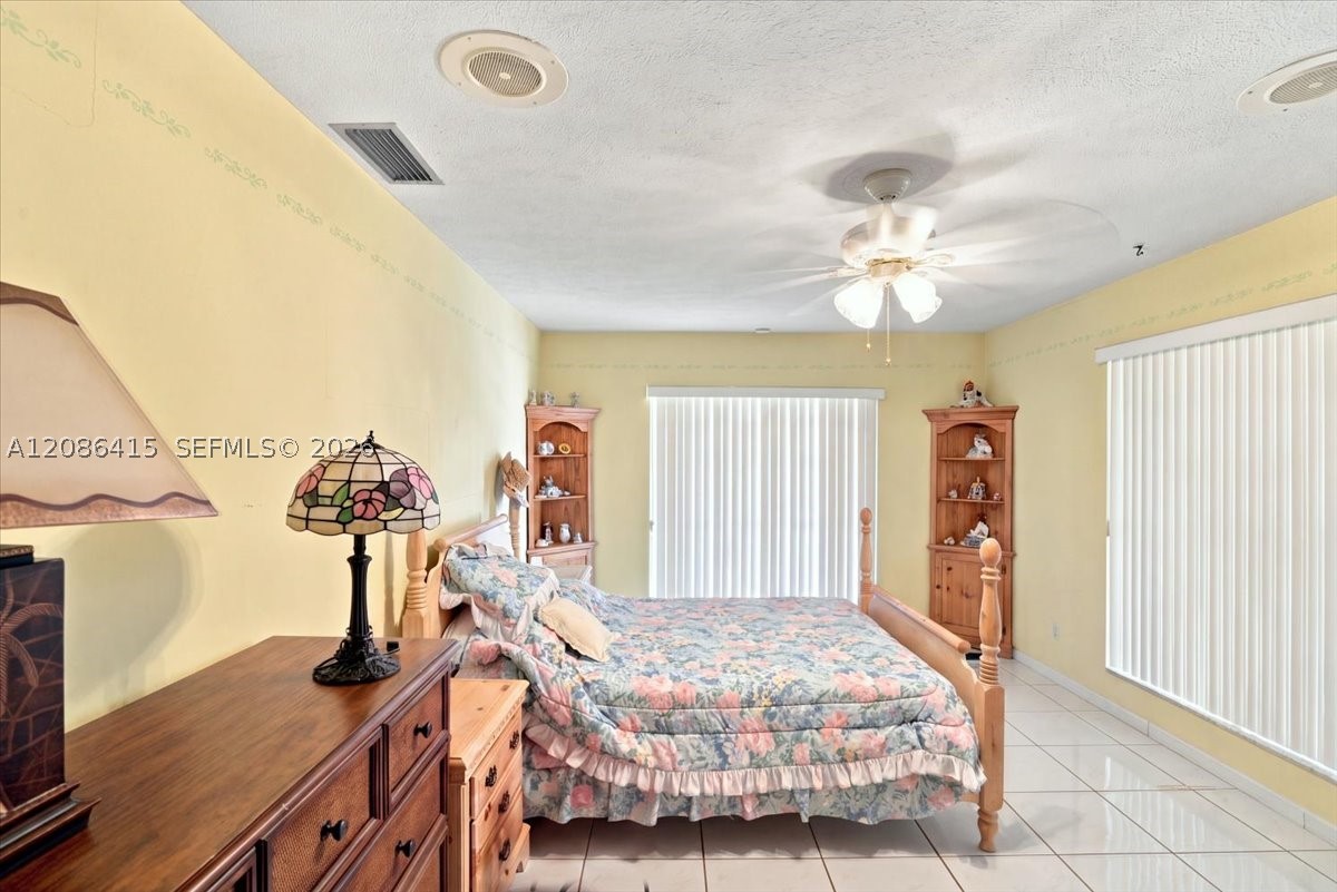9805 SW 64th St, Miami FL 33173