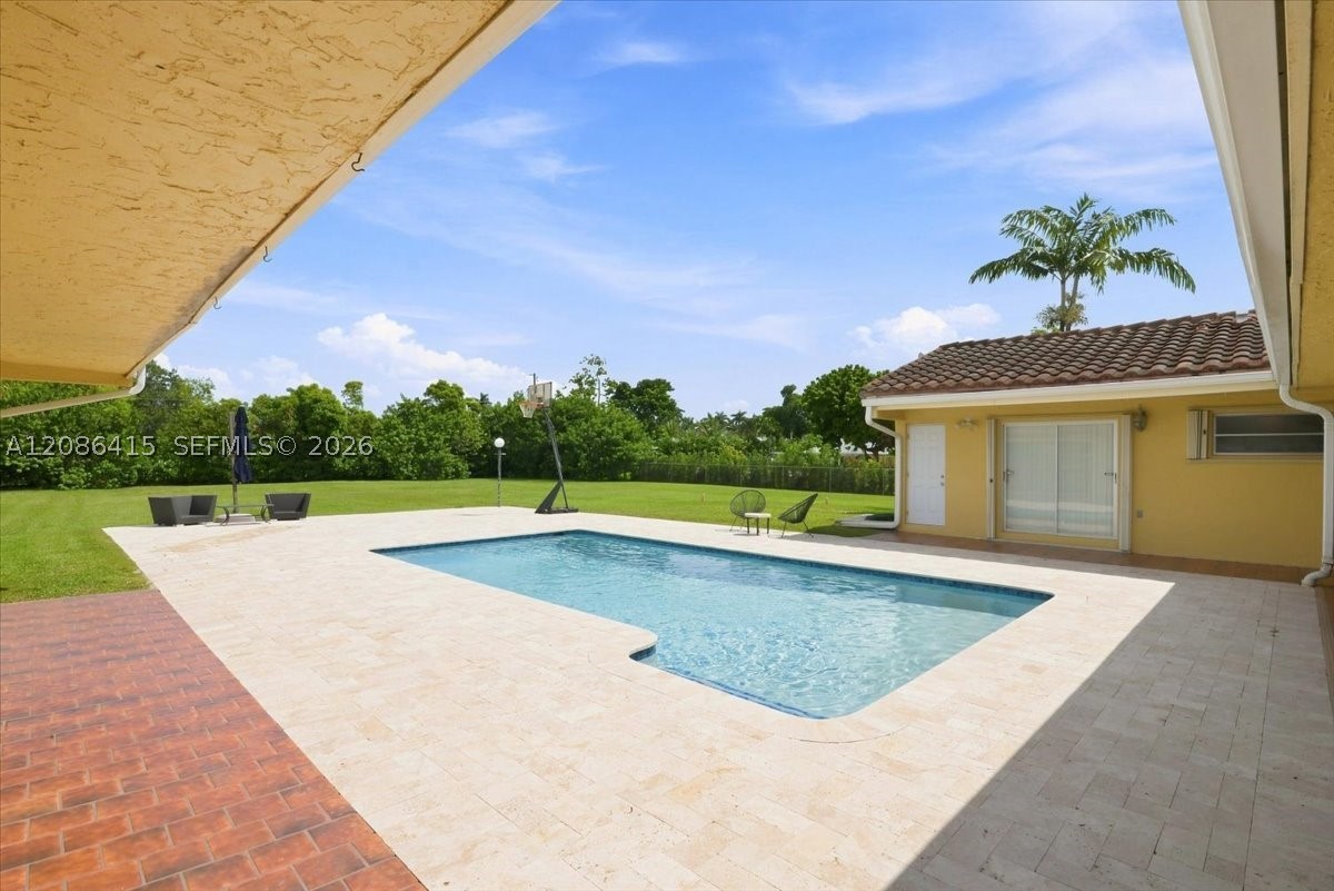 9805 SW 64th St, Miami FL 33173