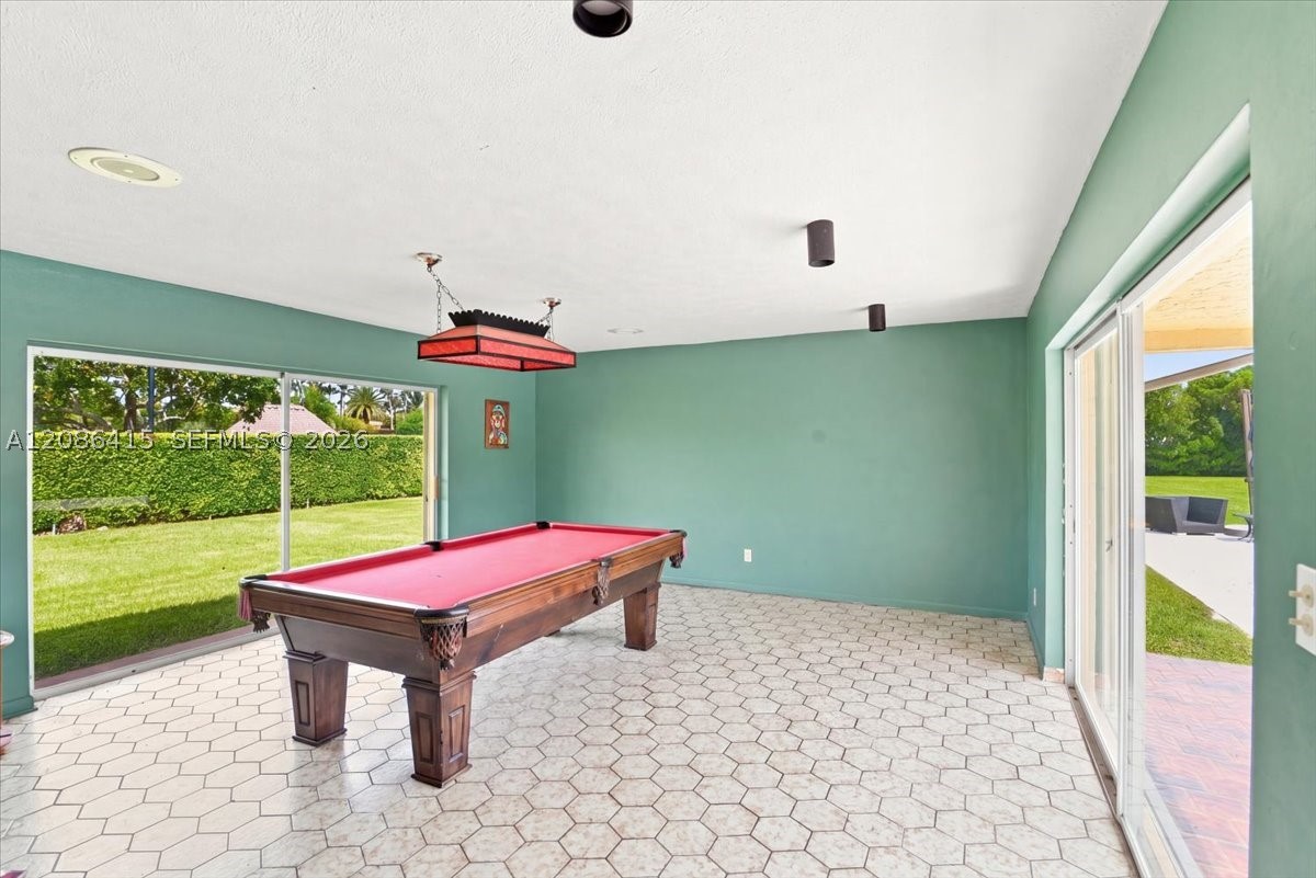 9805 SW 64th St, Miami FL 33173