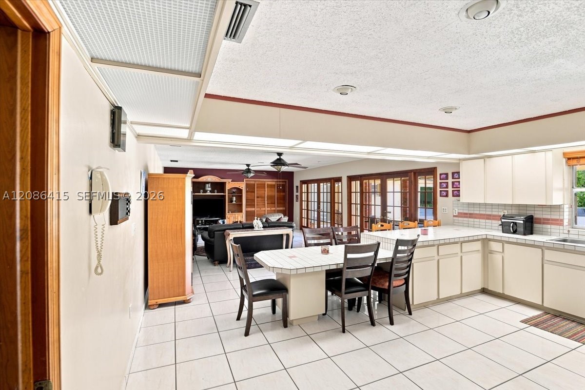 9805 SW 64th St, Miami FL 33173