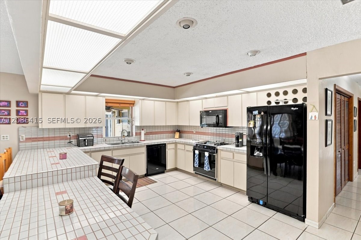 9805 SW 64th St, Miami FL 33173
