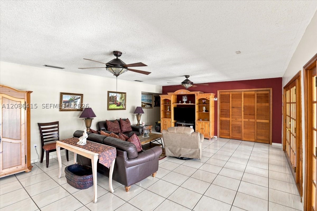 9805 SW 64th St, Miami FL 33173