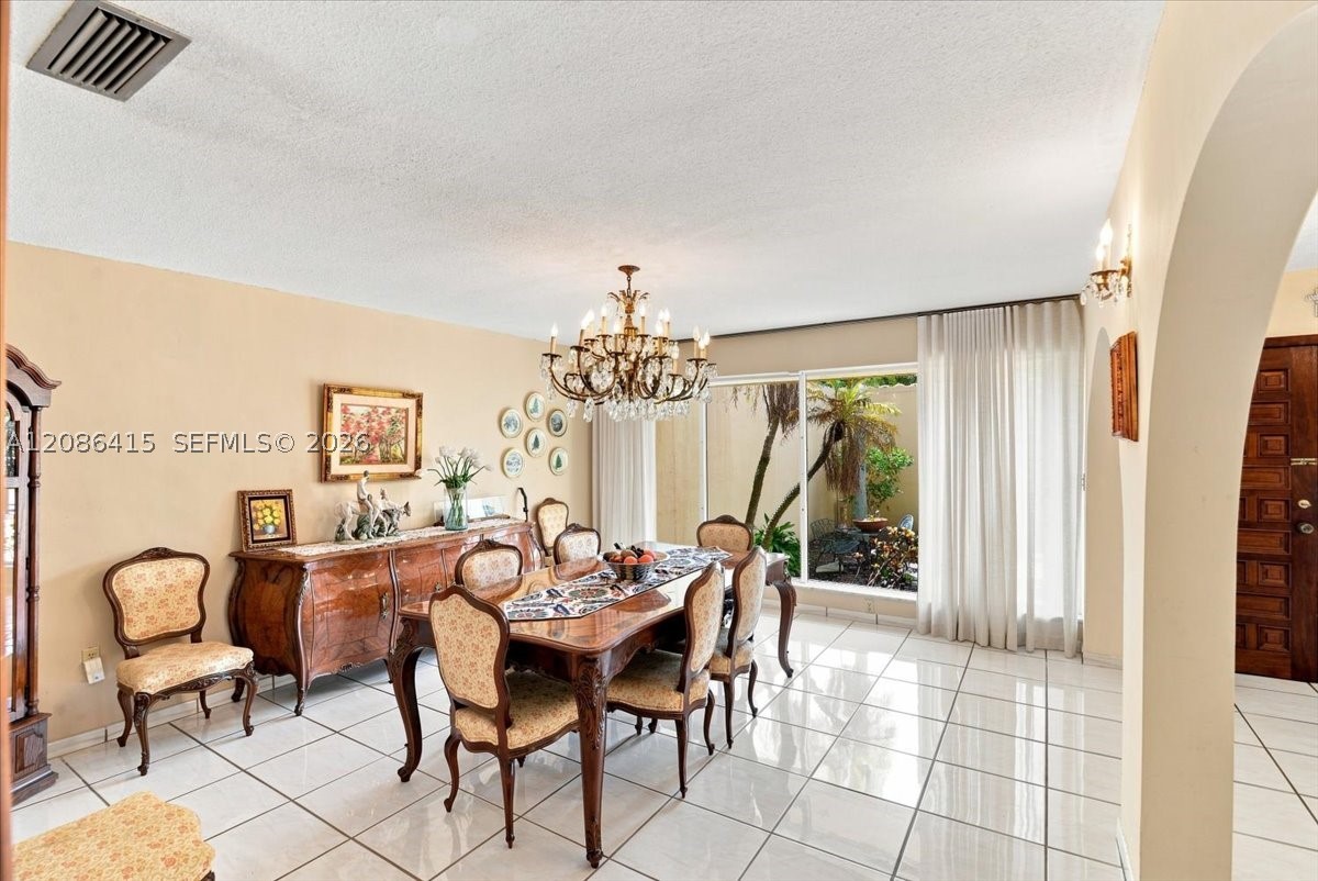 9805 SW 64th St, Miami FL 33173