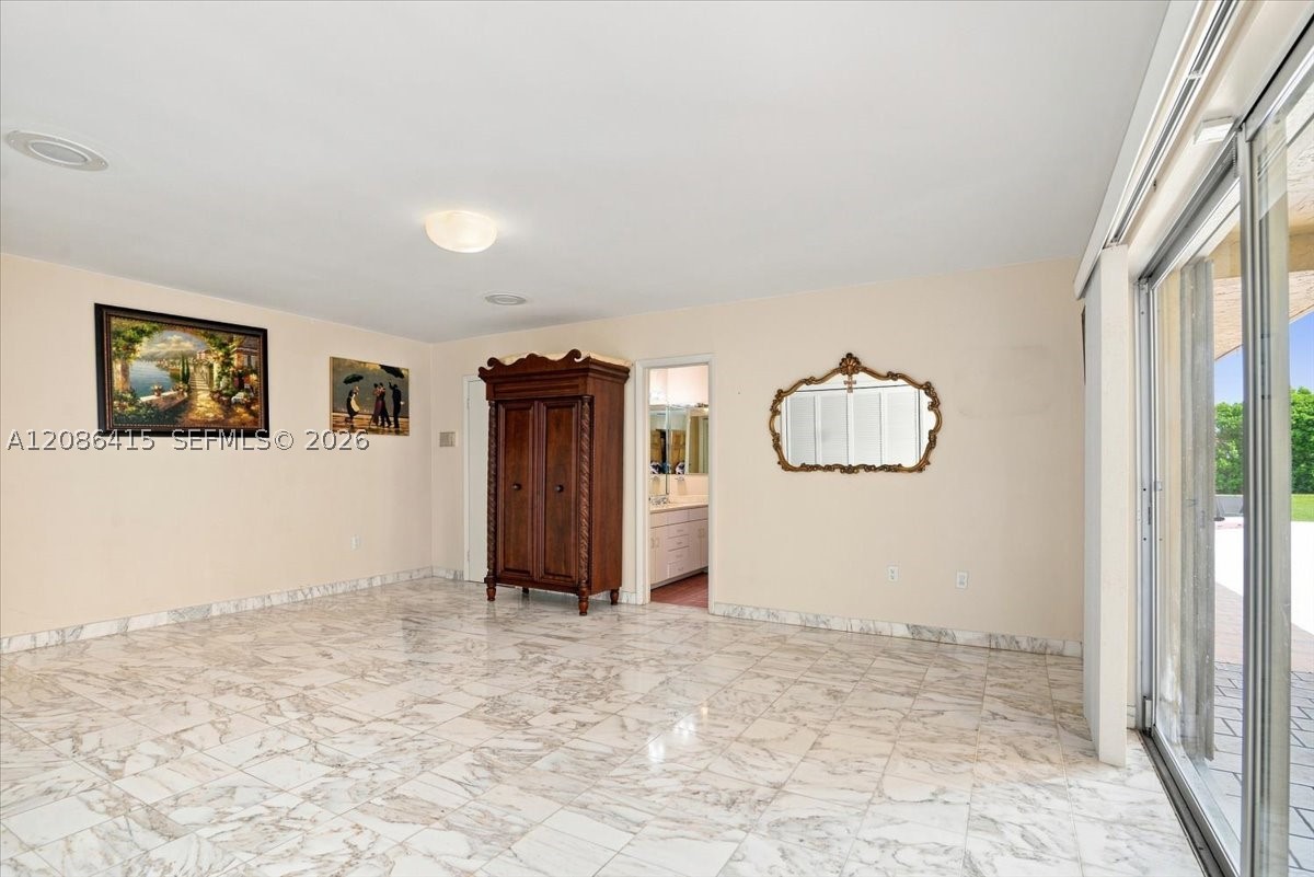 9805 SW 64th St, Miami FL 33173