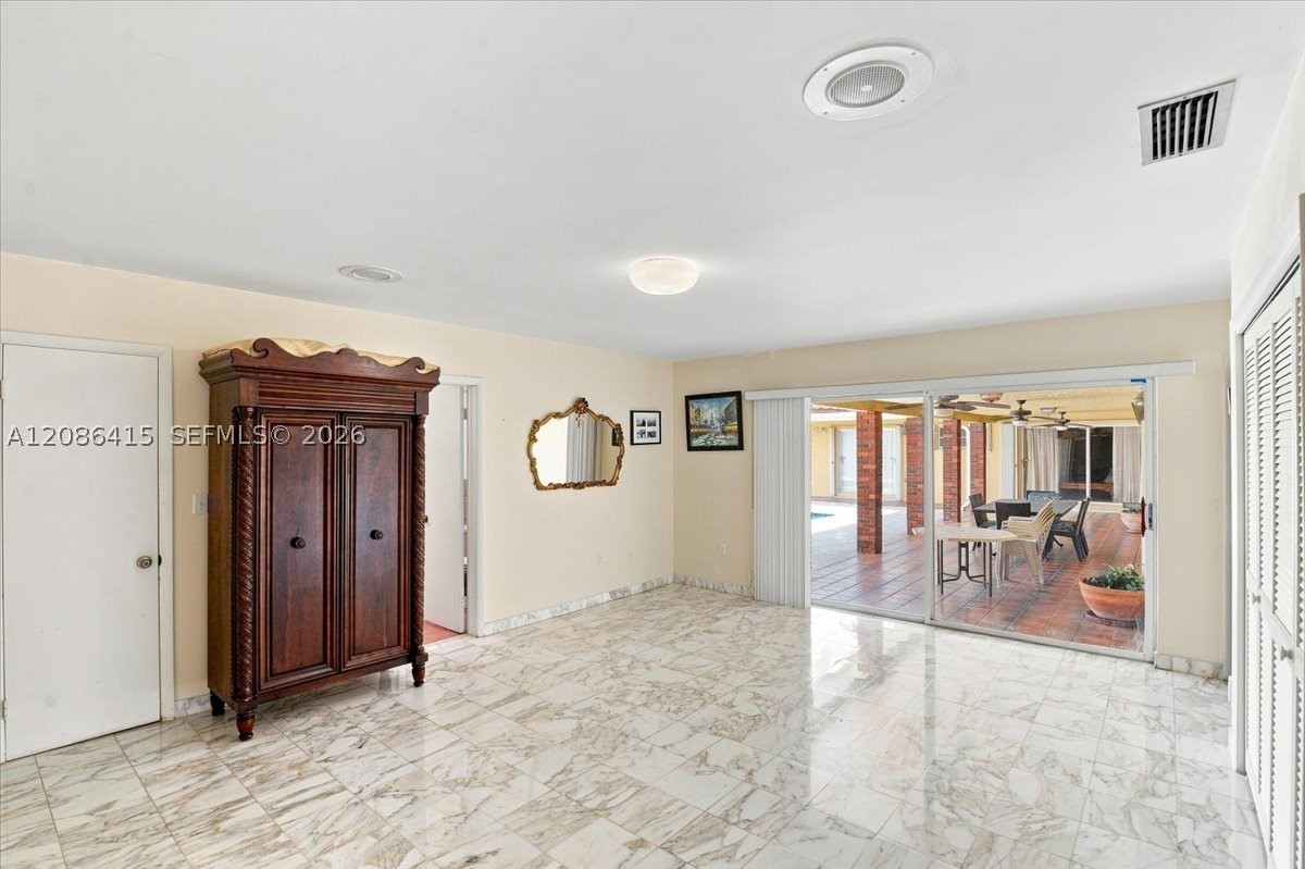 9805 SW 64th St, Miami FL 33173