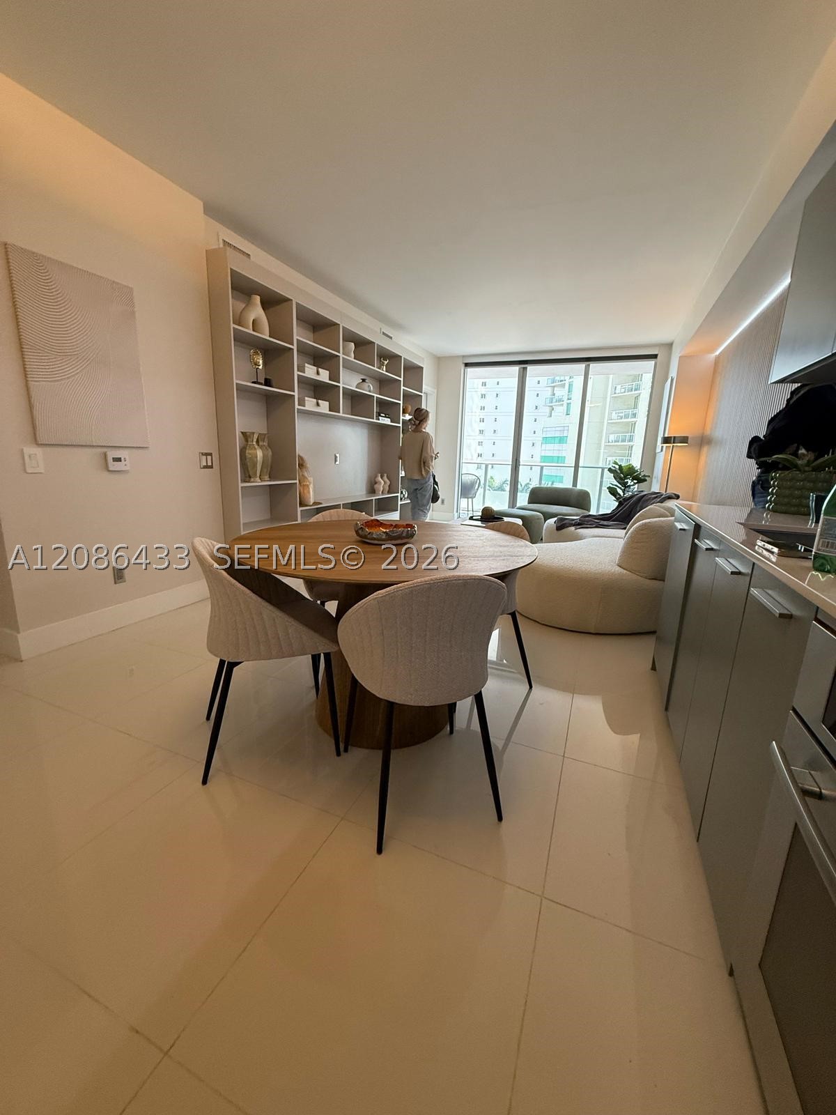 1300 Brickell Bay Dr #604, Miami FL 33131