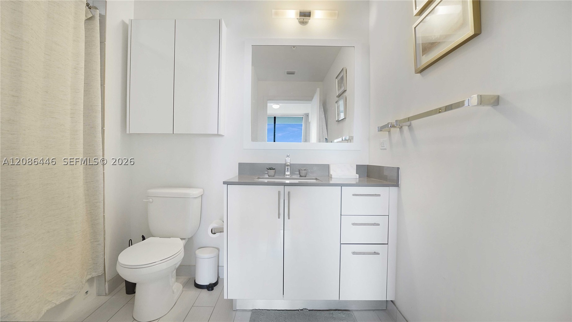 999 SW 1st AVE #2313, Miami FL 33131
