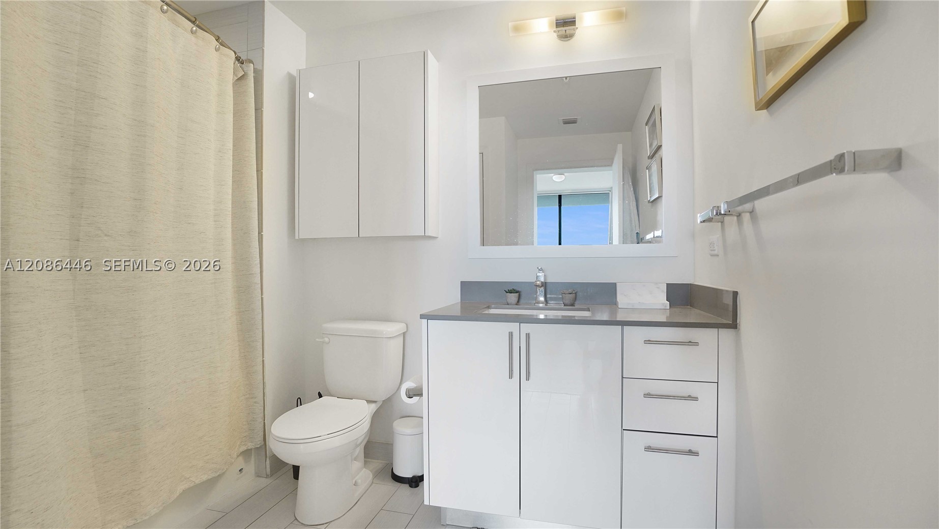 999 SW 1st AVE #2313, Miami FL 33131