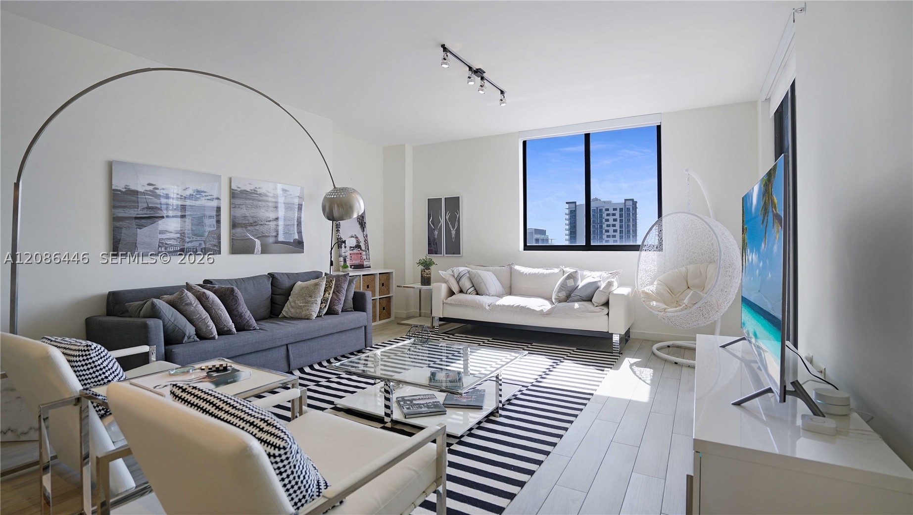 999 SW 1st AVE #2313, Miami FL 33131