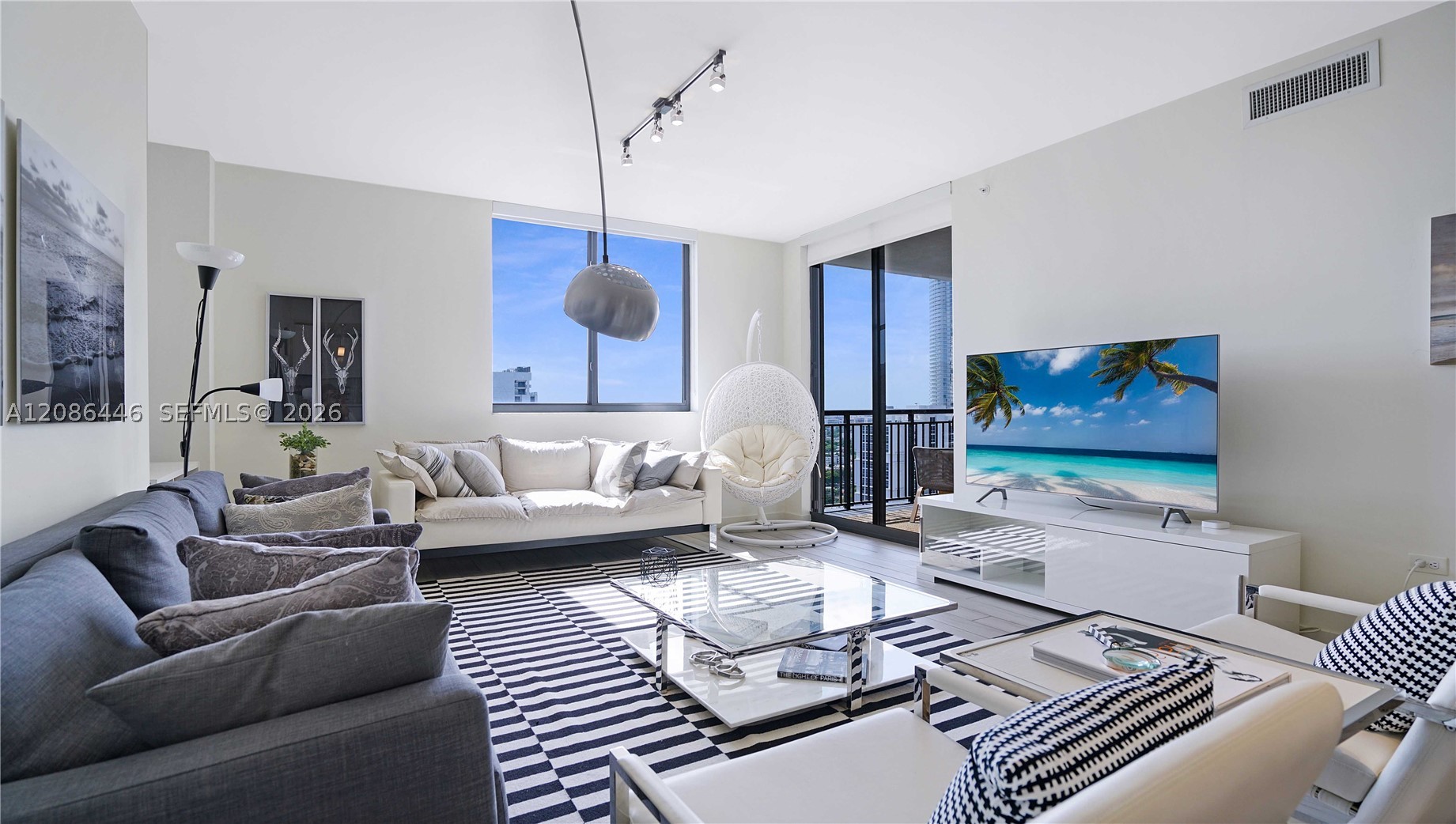 999 SW 1st AVE #2313, Miami FL 33131