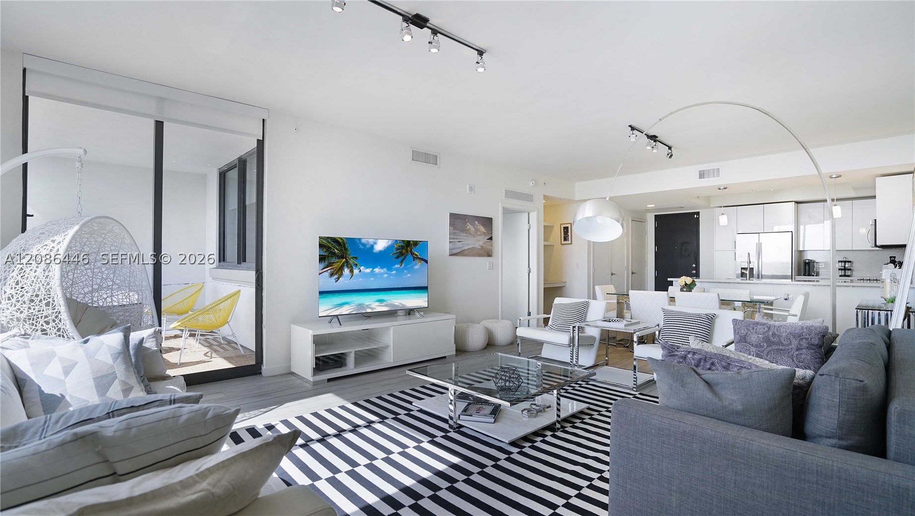 999 SW 1st AVE #2313, Miami FL 33131
