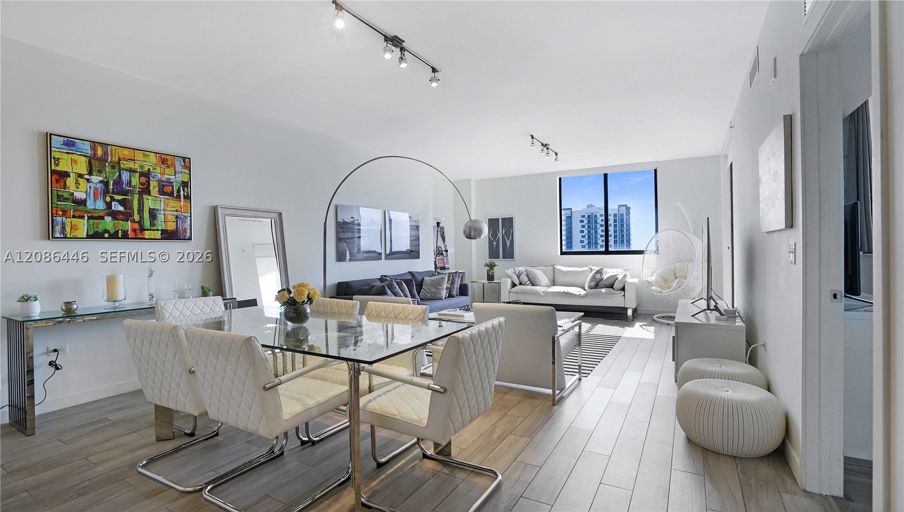 999 SW 1st AVE #2313, Miami FL 33131