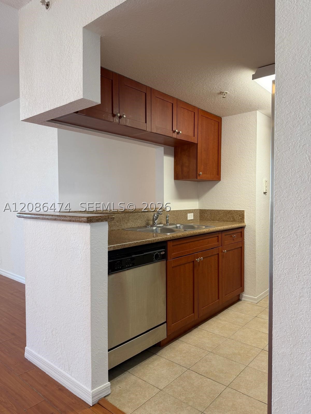 36 NW 6th Ave #908, Miami FL 33128