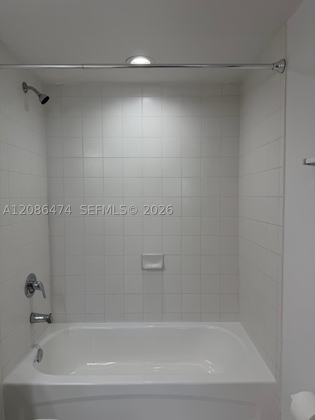 36 NW 6th Ave #908, Miami FL 33128