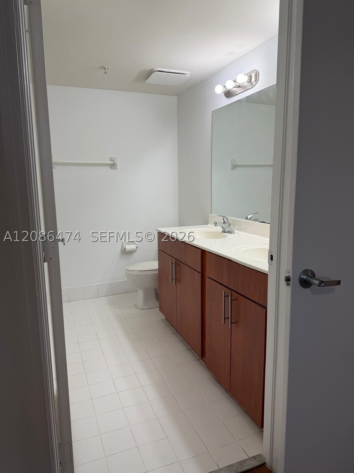 36 NW 6th Ave #908, Miami FL 33128