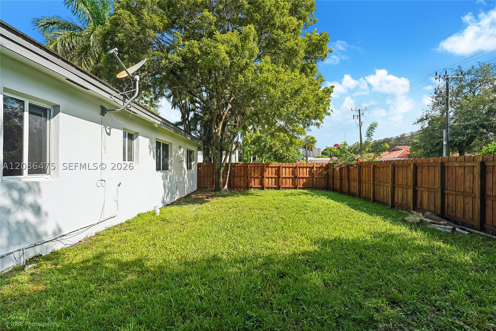 101 Palmetto Dr, Miami Springs FL 33166