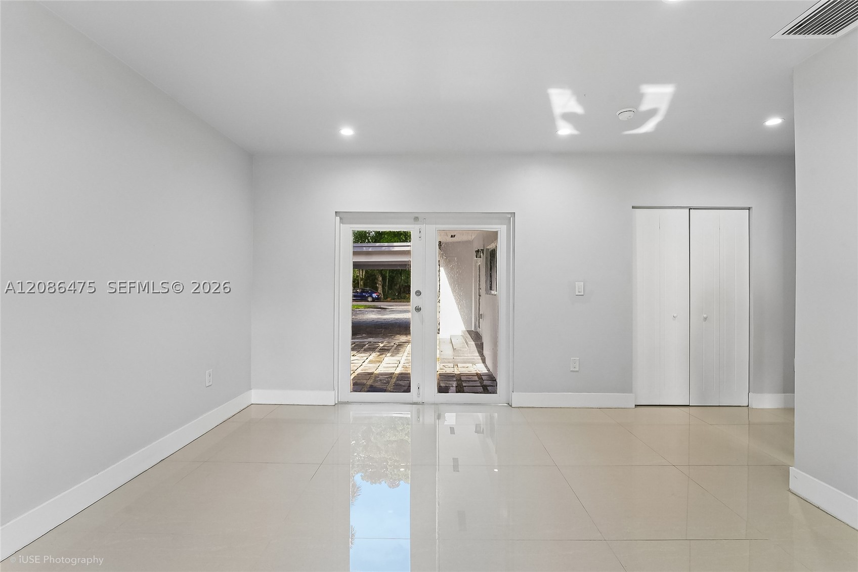 101 Palmetto Dr, Miami Springs FL 33166
