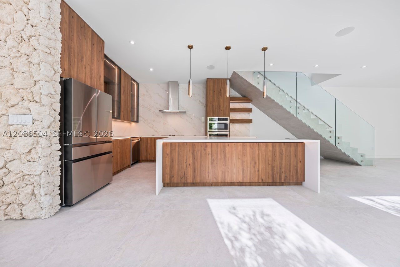3322 SW 23 St, Miami FL 33145