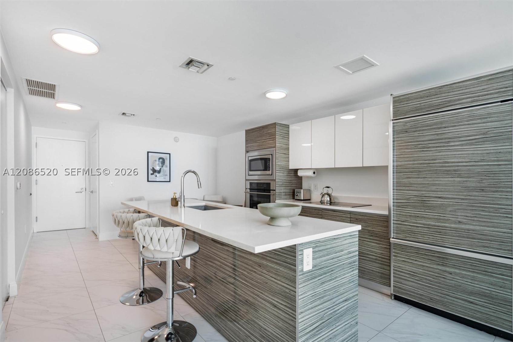 460 NE 28th St #1602, Miami FL 33137