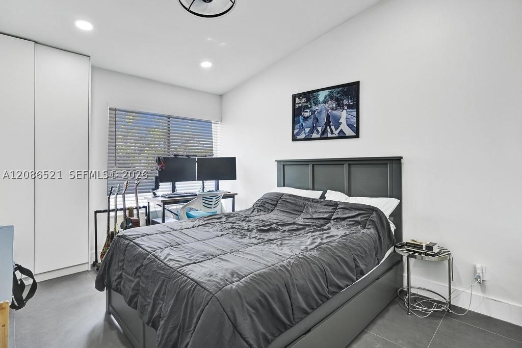 2723 NE 164th St #77, North Miami Beach FL 33160