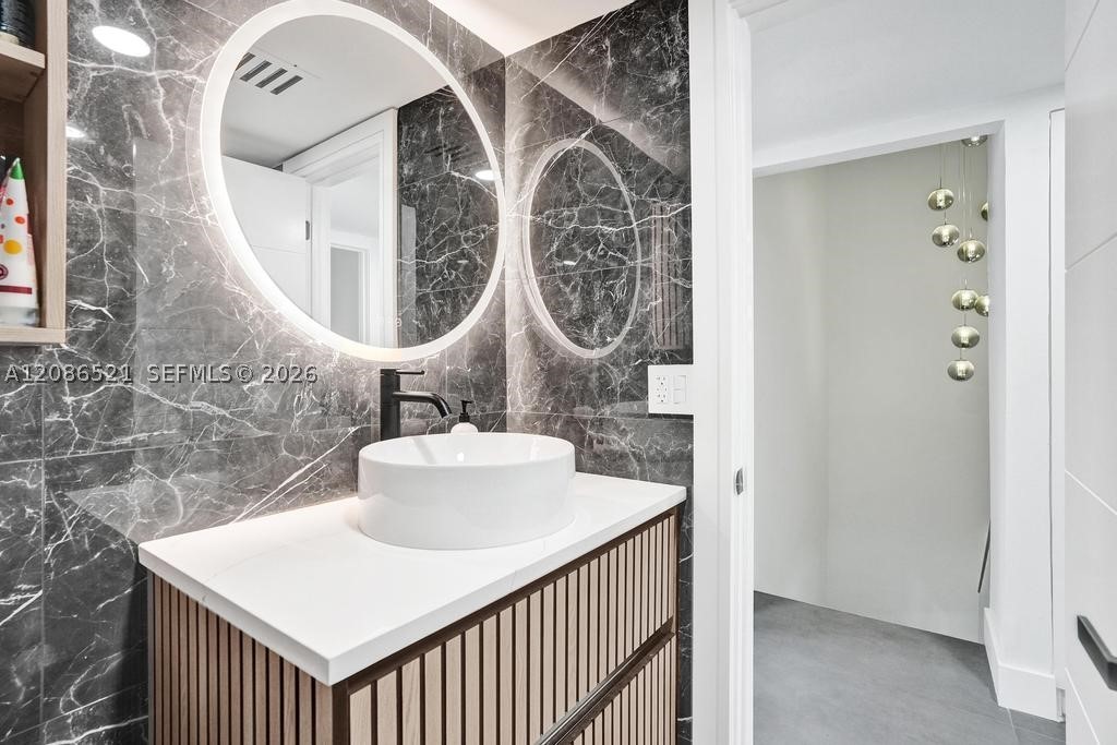 2723 NE 164th St #77, North Miami Beach FL 33160