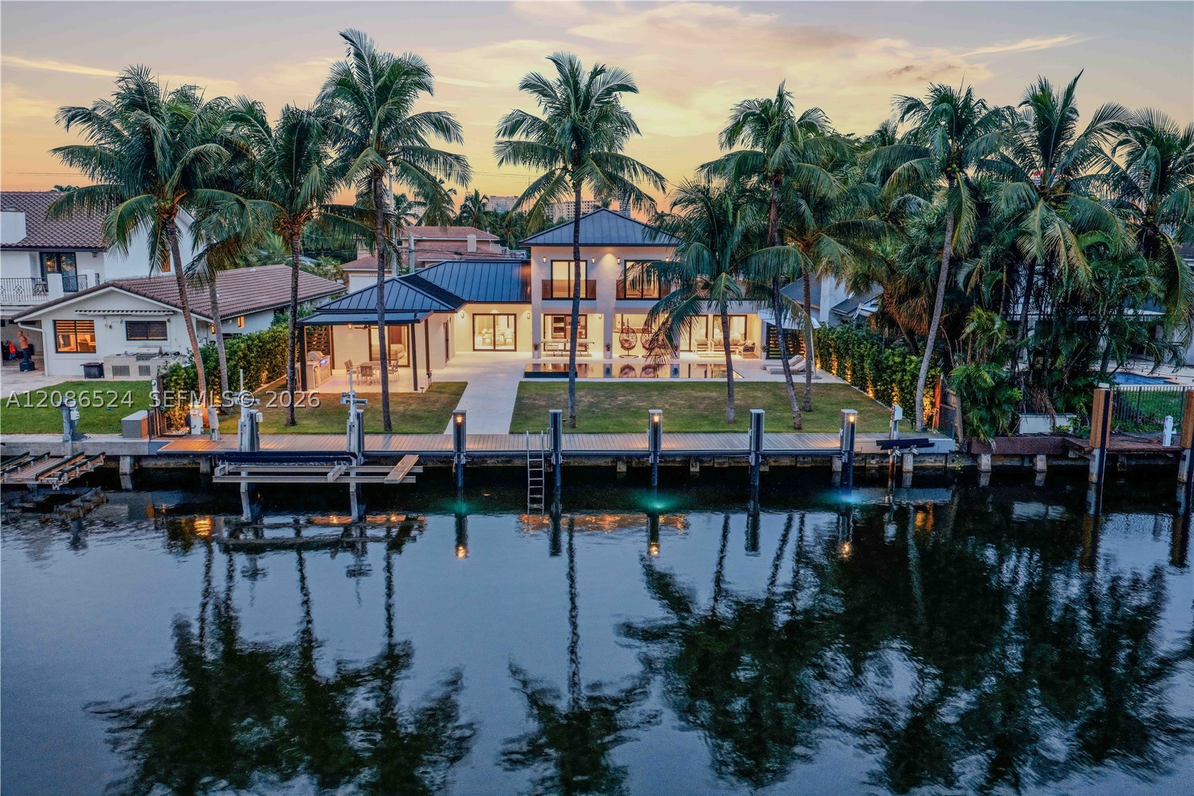 415 Holiday Dr, Hallandale Beach FL 33009