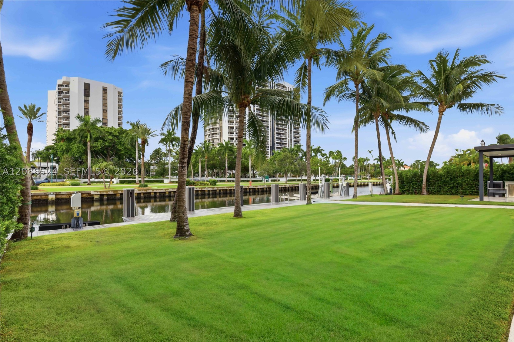 415 Holiday Dr, Hallandale Beach FL 33009