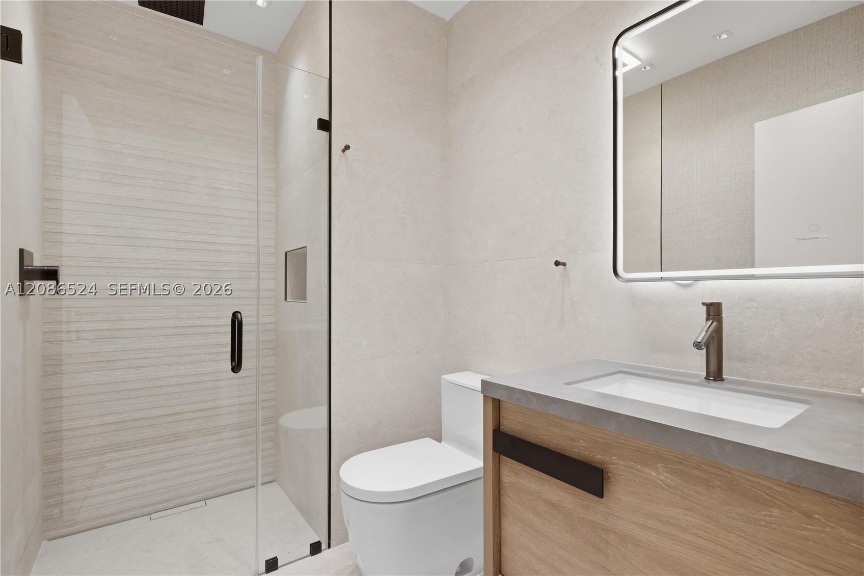 415 Holiday Dr, Hallandale Beach FL 33009