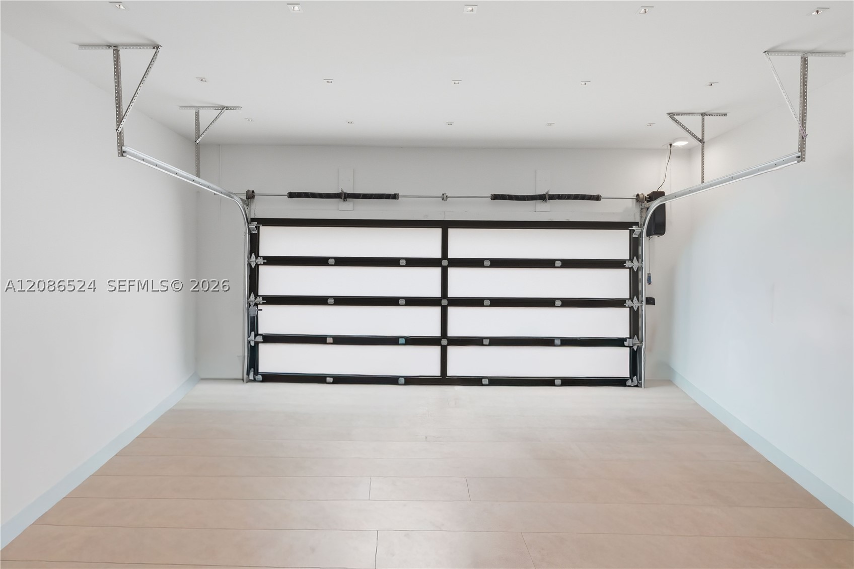 415 Holiday Dr, Hallandale Beach FL 33009