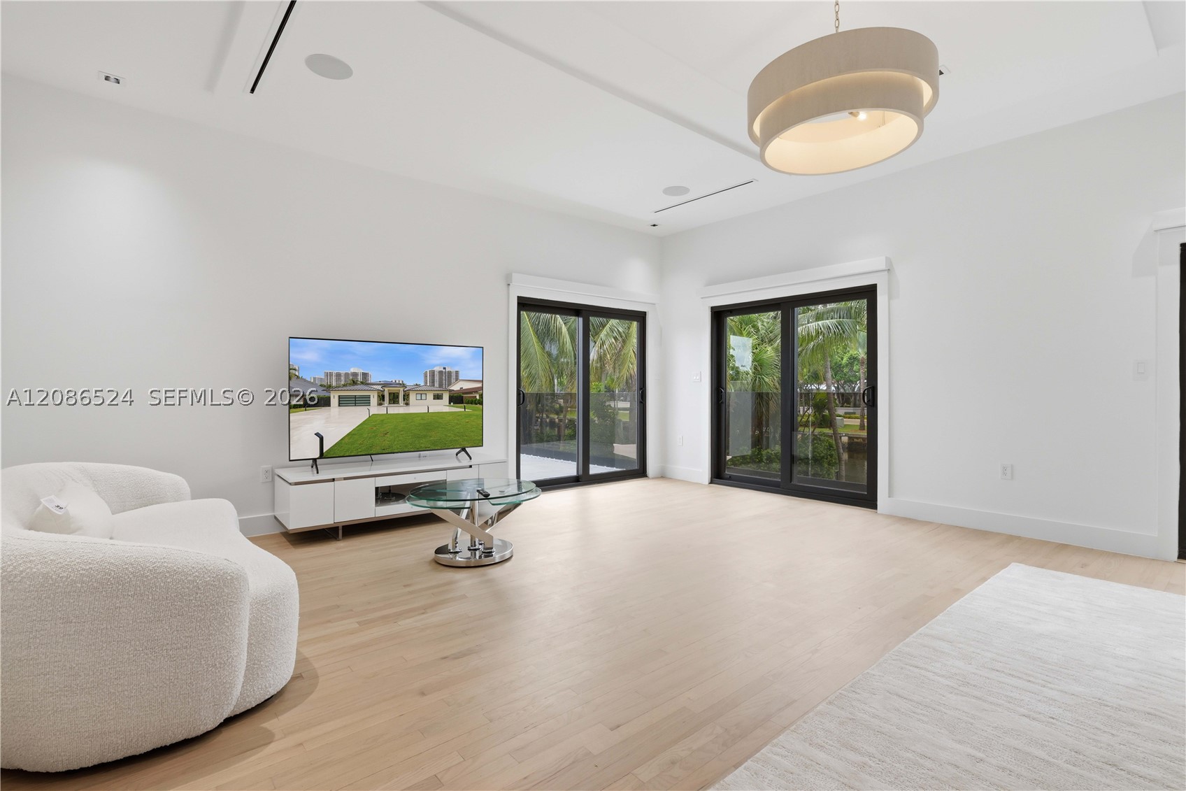 415 Holiday Dr, Hallandale Beach FL 33009