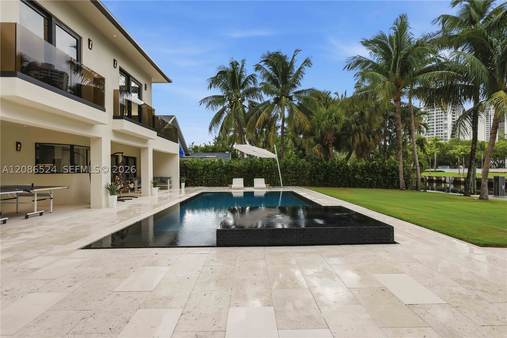 415 Holiday Dr, Hallandale Beach FL 33009
