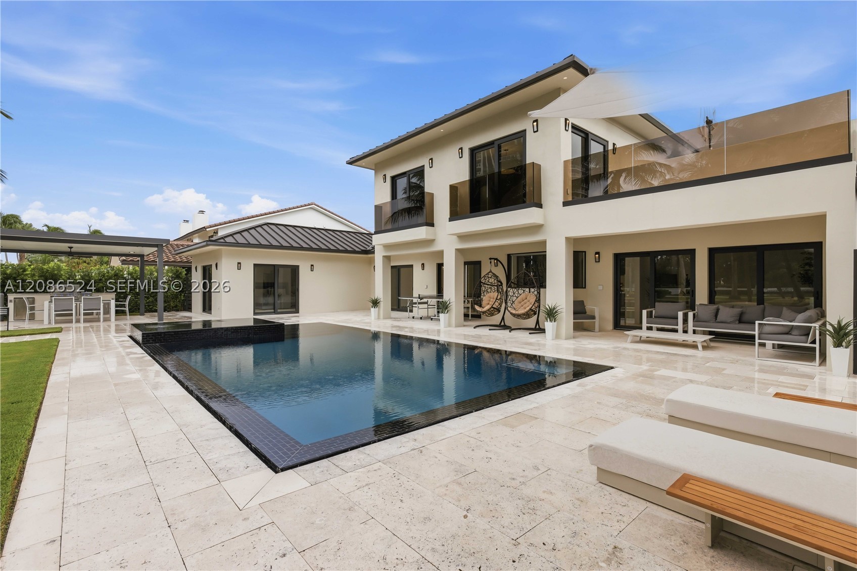 415 Holiday Dr, Hallandale Beach FL 33009