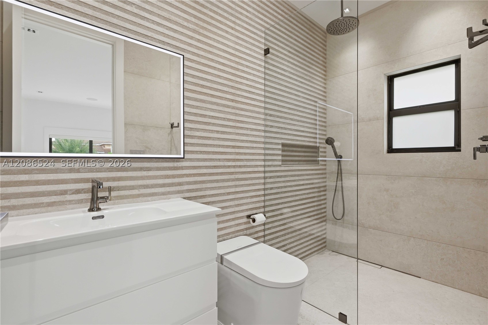 415 Holiday Dr, Hallandale Beach FL 33009