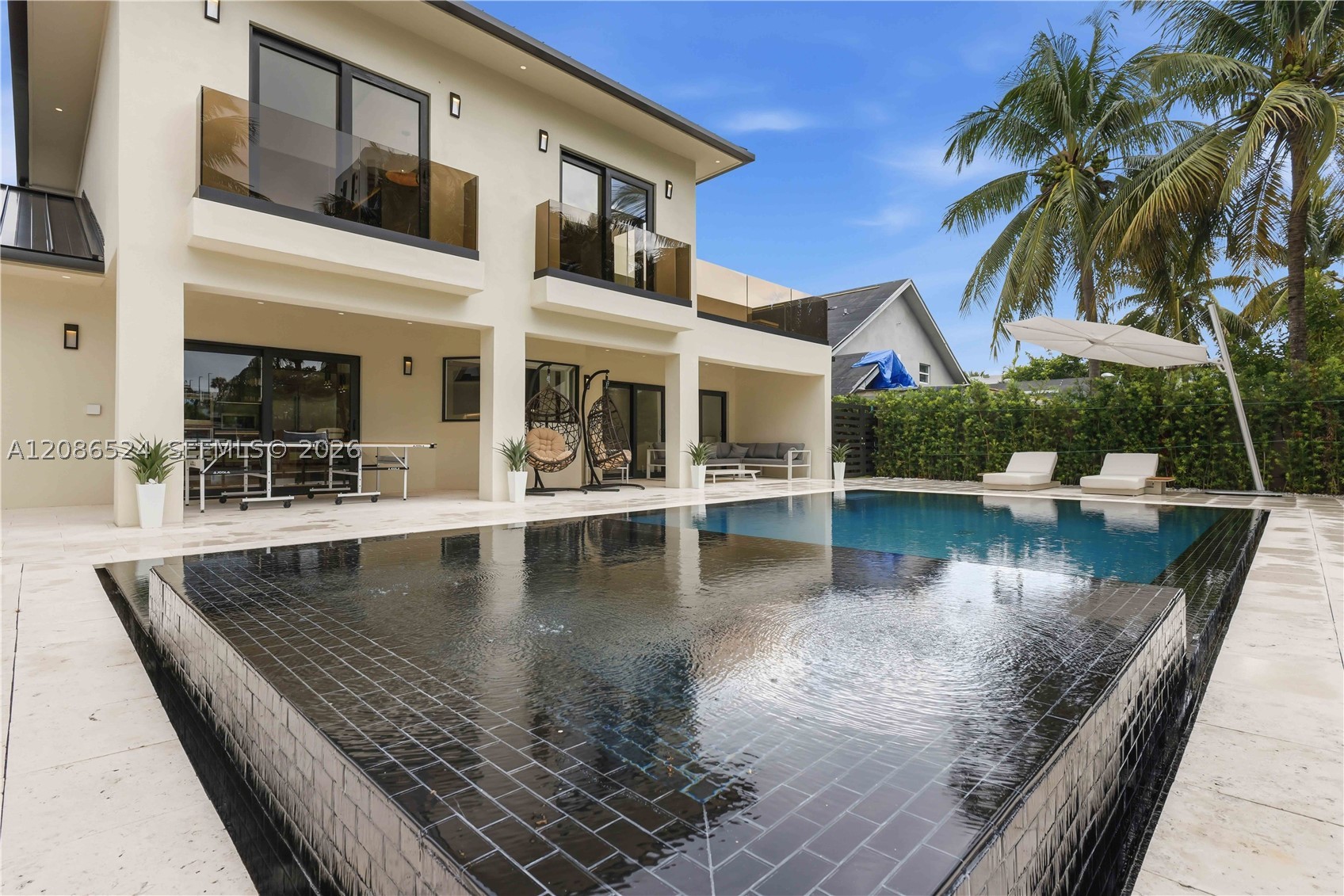 415 Holiday Dr, Hallandale Beach FL 33009
