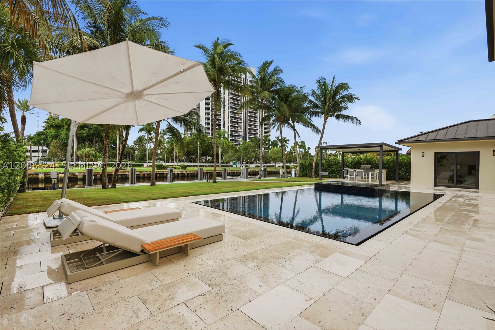 415 Holiday Dr, Hallandale Beach FL 33009