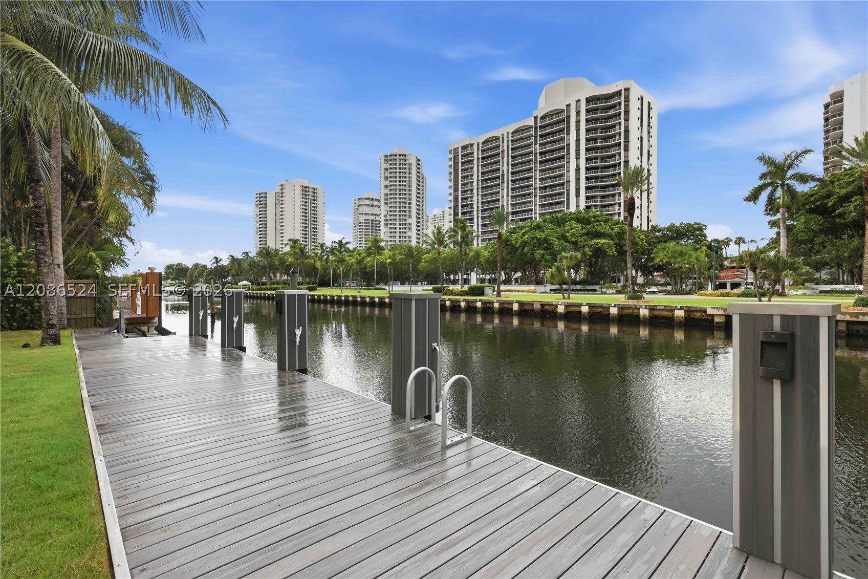 415 Holiday Dr, Hallandale Beach FL 33009