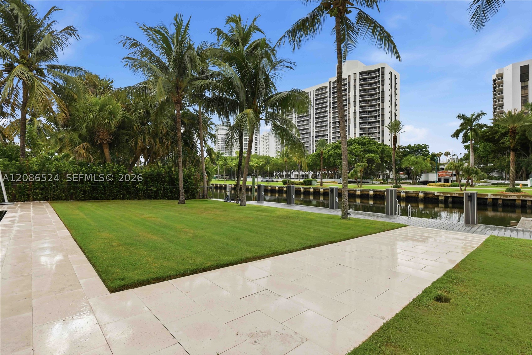 415 Holiday Dr, Hallandale Beach FL 33009