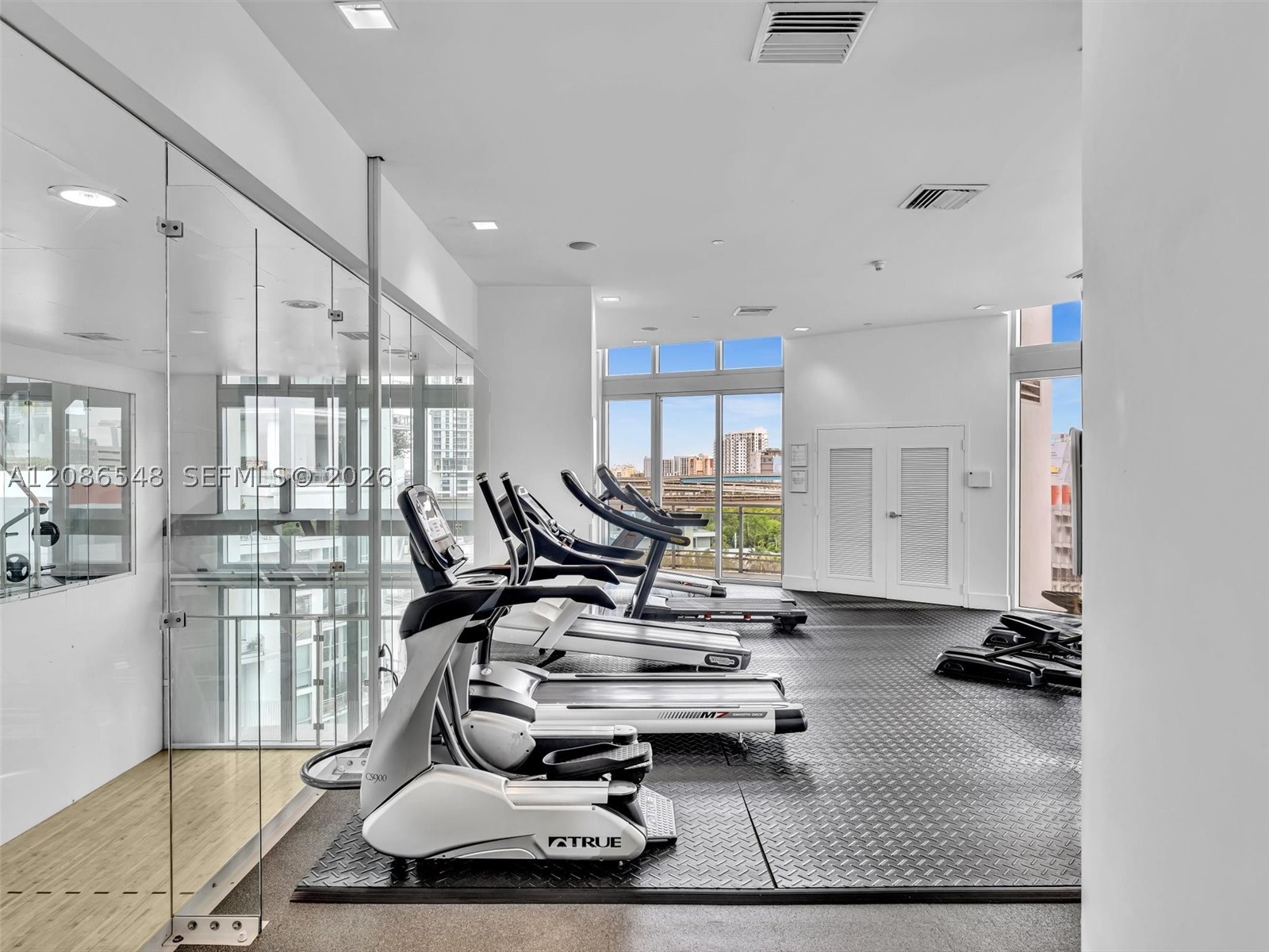 350 S Miami Ave #3605, Miami FL 33130
