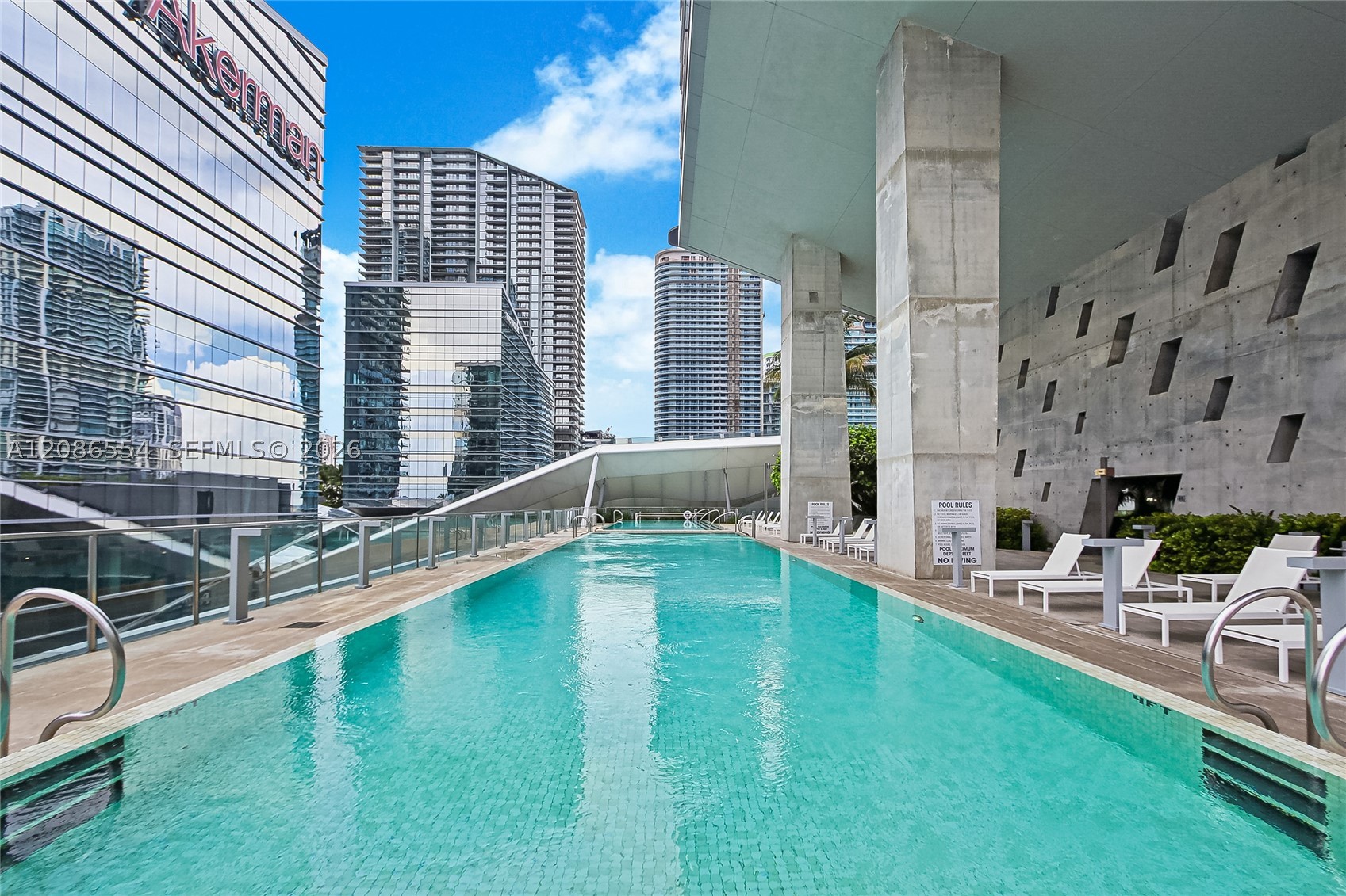 68 SE 6th St #3306, Miami FL 33131