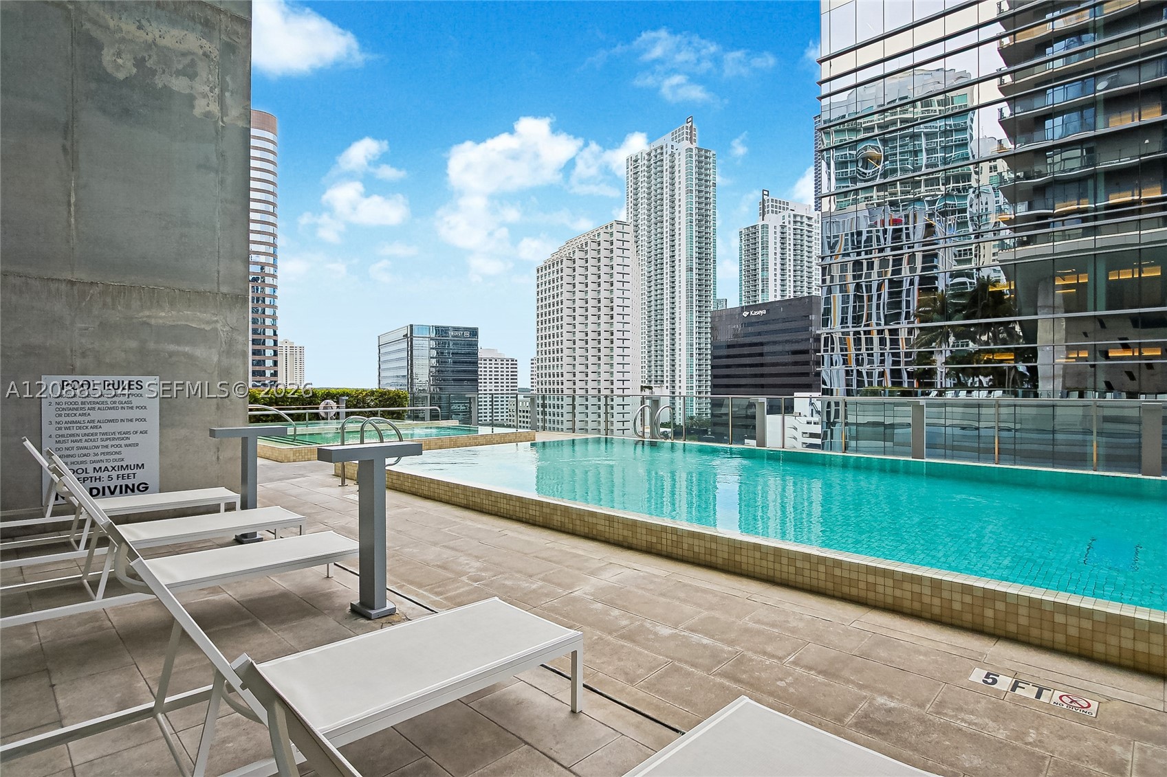 68 SE 6th St #3306, Miami FL 33131