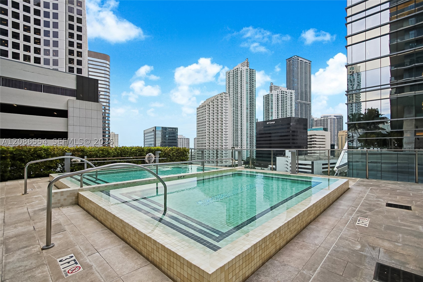 68 SE 6th St #3306, Miami FL 33131