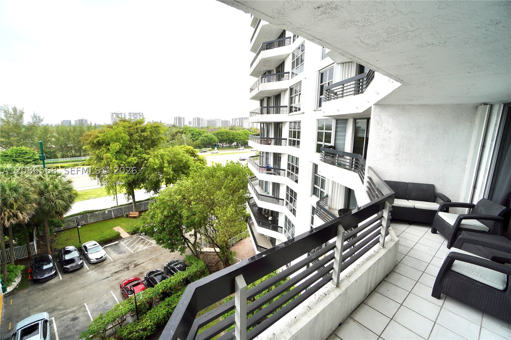 3400 NE 192nd St #606, Aventura FL 33180