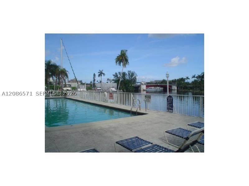 1740 NW N River Dr #117, Miami FL 33125