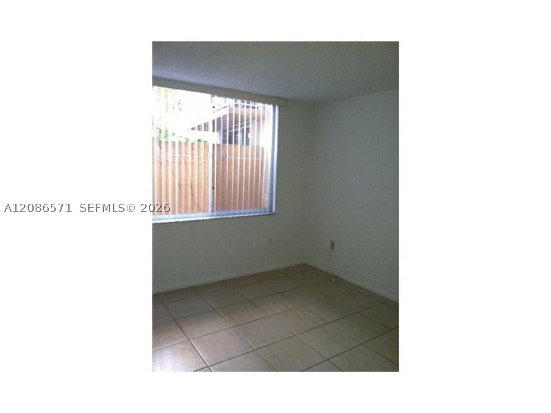 1740 NW N River Dr #117, Miami FL 33125