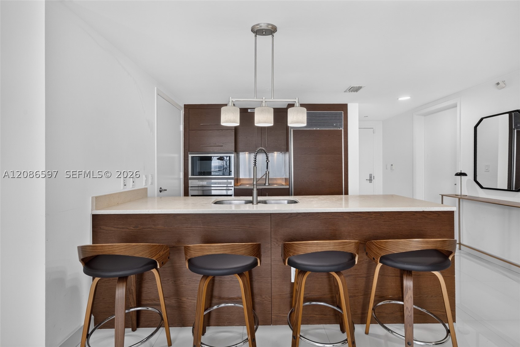 475 Brickell Ave #4613, Miami FL 33131