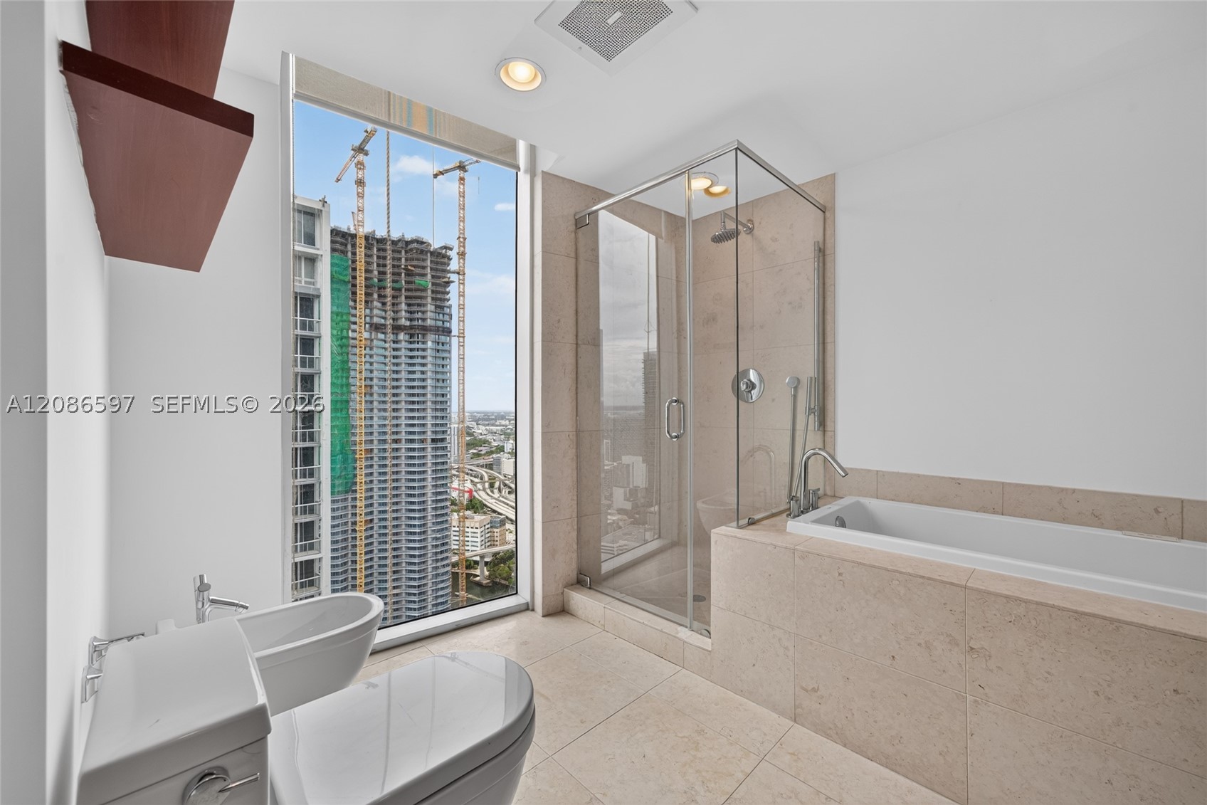 475 Brickell Ave #4613, Miami FL 33131