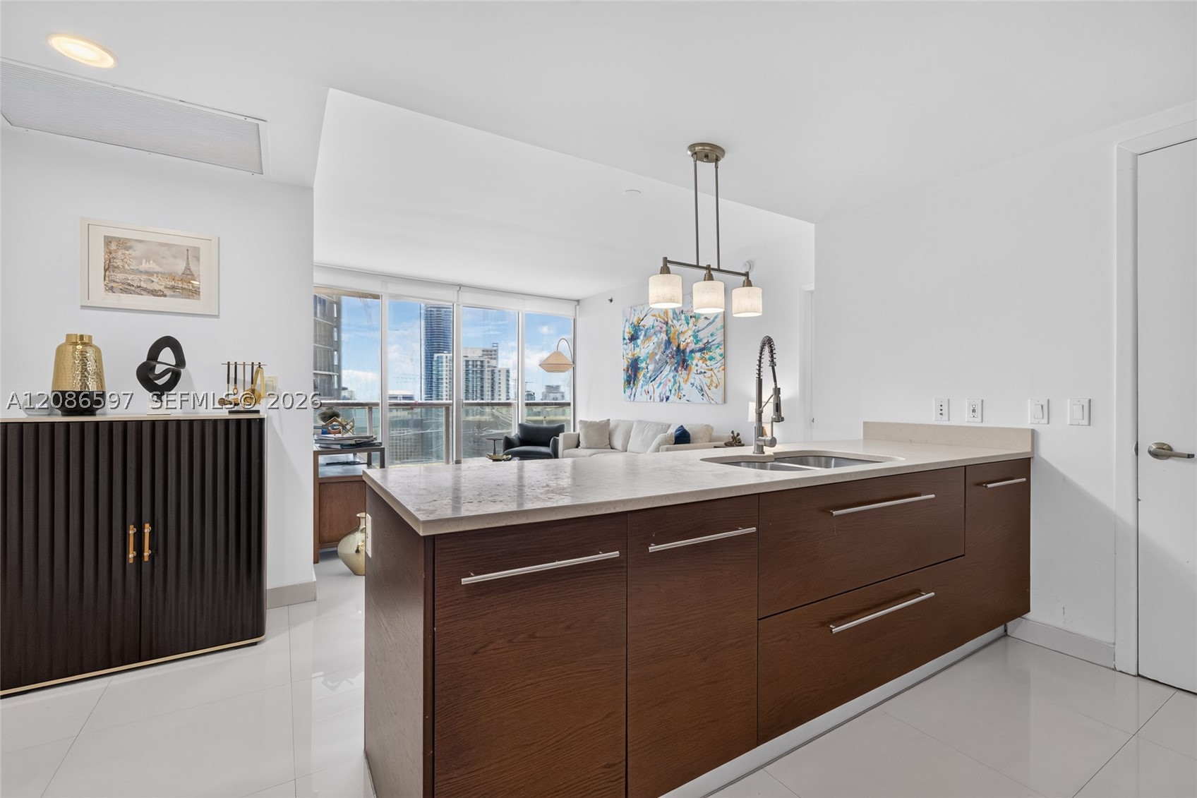 475 Brickell Ave #4613, Miami FL 33131