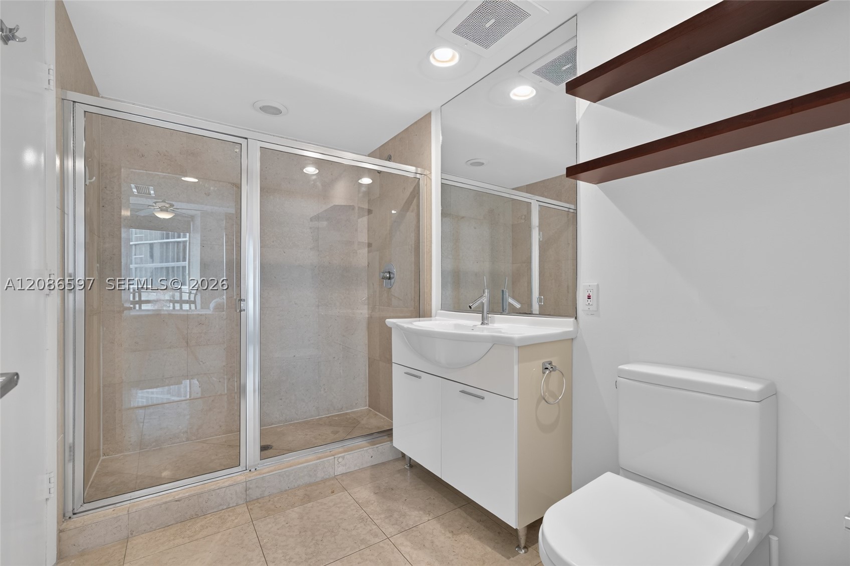 475 Brickell Ave #4613, Miami FL 33131