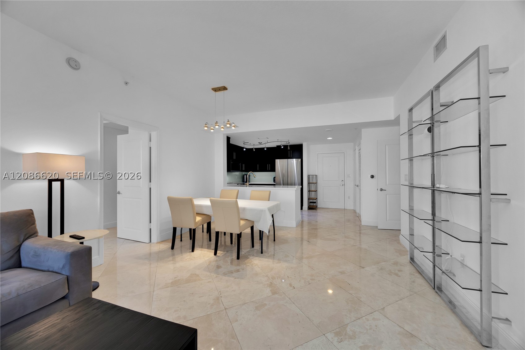 10 Aragon Ave #810, Coral Gables FL 33134
