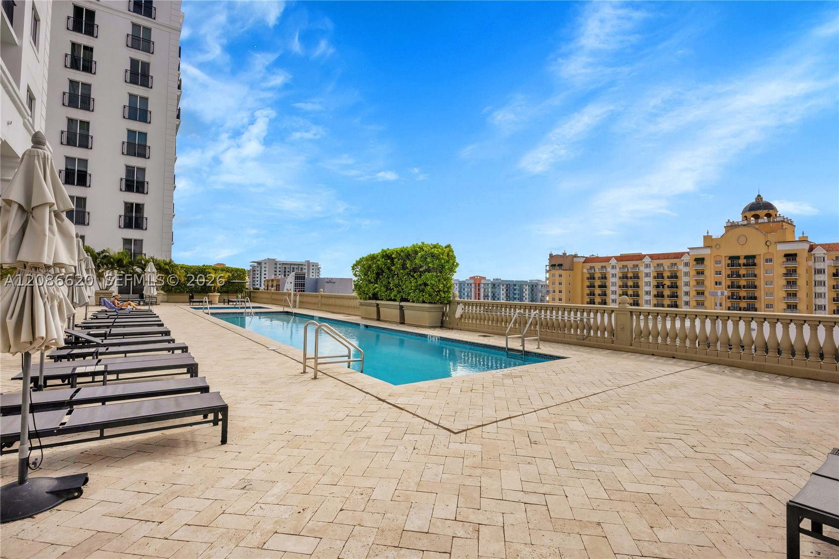 10 Aragon Ave #810, Coral Gables FL 33134